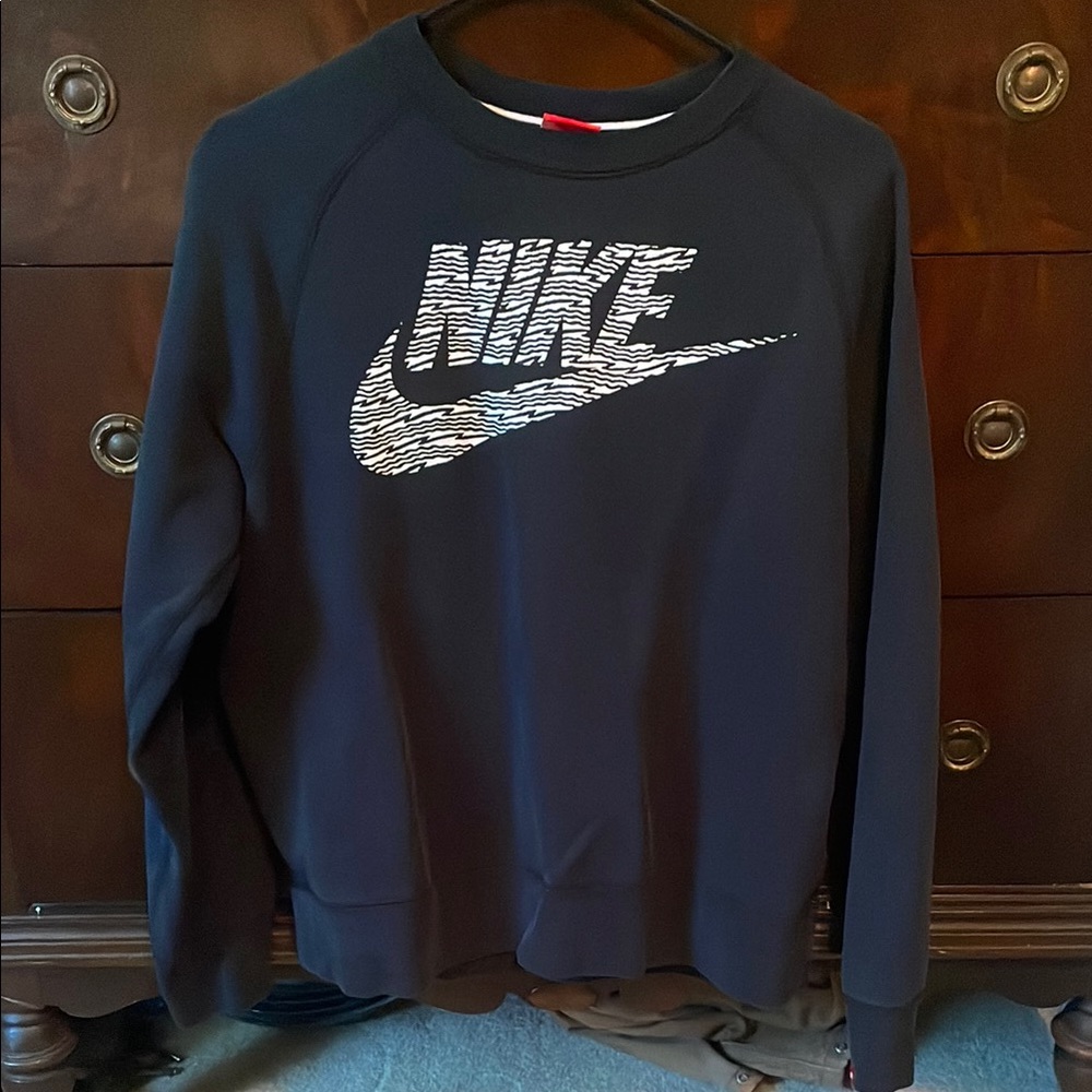 Nike Women’s Black Crewneck